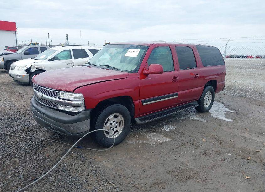 Photo 2 of 2004 Chevrolet Suburban 1500 LS (VIN 3GNEC16ZX4G313977)