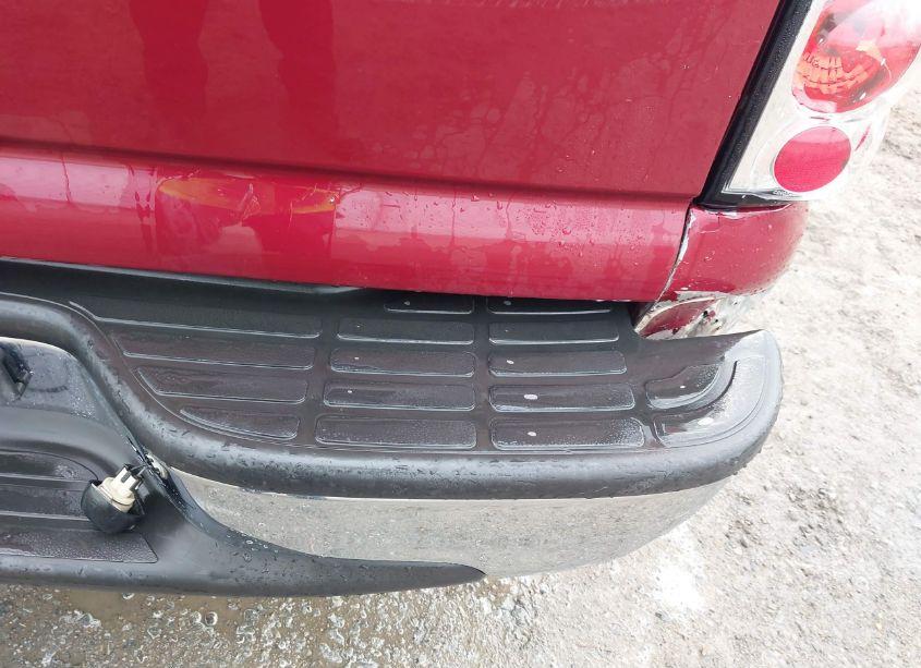 Photo 21 of 2004 Chevrolet Suburban 1500 LS (VIN 3GNEC16ZX4G313977)