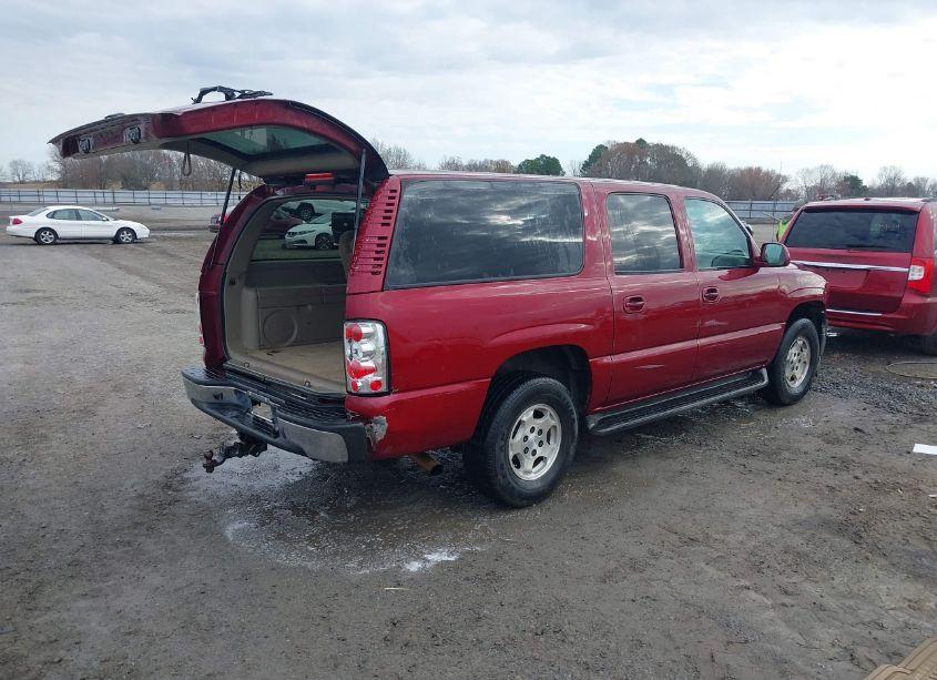 Photo 4 of 2004 Chevrolet Suburban 1500 LS (VIN 3GNEC16ZX4G313977)