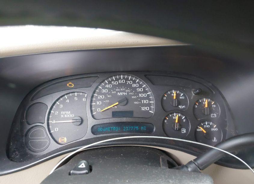 Photo 7 of 2004 Chevrolet Suburban 1500 LS (VIN 3GNEC16ZX4G313977)