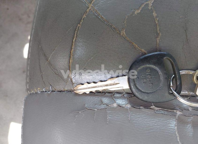 Photo 11 of 2005 Chevrolet Suburban 1500 LT (VIN 3GNEC16ZX5G140284)