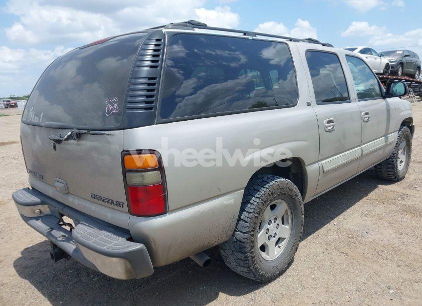 Photo 4 of 2005 Chevrolet Suburban 1500 LT (VIN 3GNEC16ZX5G140284)