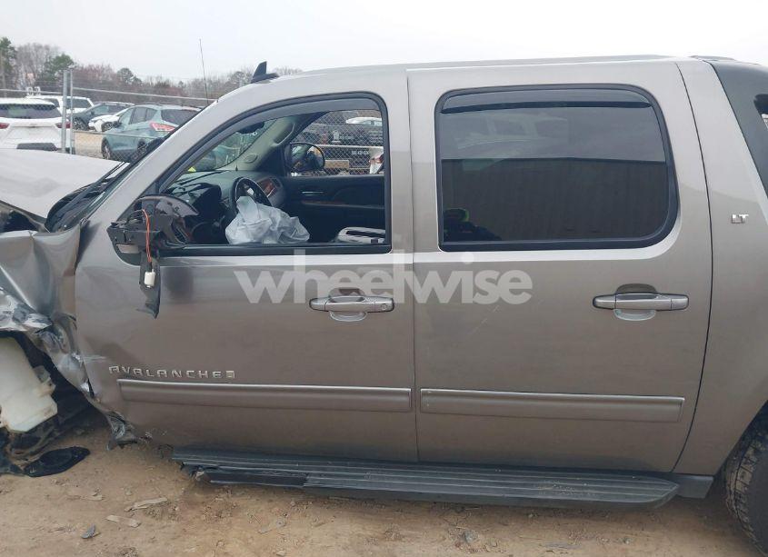 Photo 13 of 2009 Chevrolet Avalanche 1500 LT2 (VIN 3GNEC22019G221581)