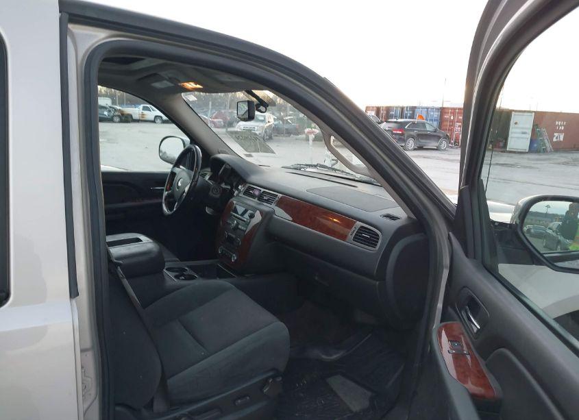 Photo 5 of 2009 Chevrolet Avalanche 1500 LT1 (VIN 3GNEC220X9G216430)