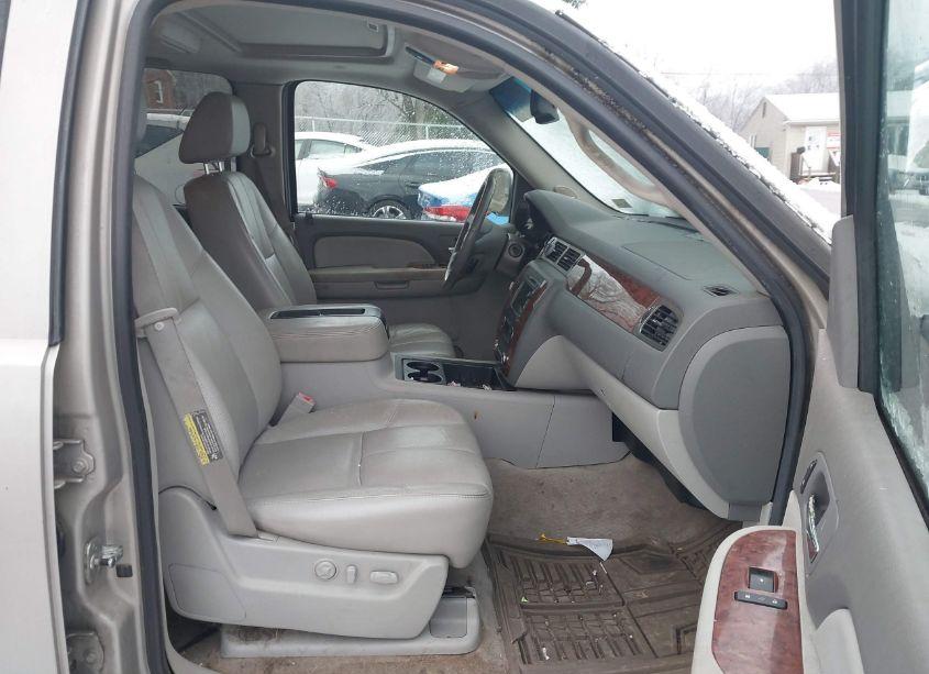 Photo 5 of 2007 Chevrolet Avalanche 1500 LT (VIN 3GNEK12307G108855)