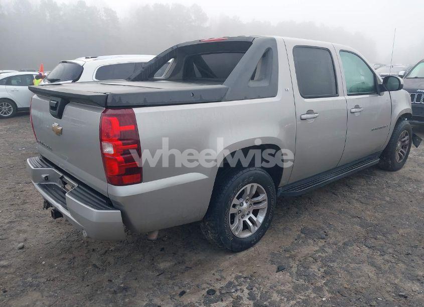 Photo 4 of 2007 Chevrolet Avalanche 1500 LT (VIN 3GNEK12327G111627)