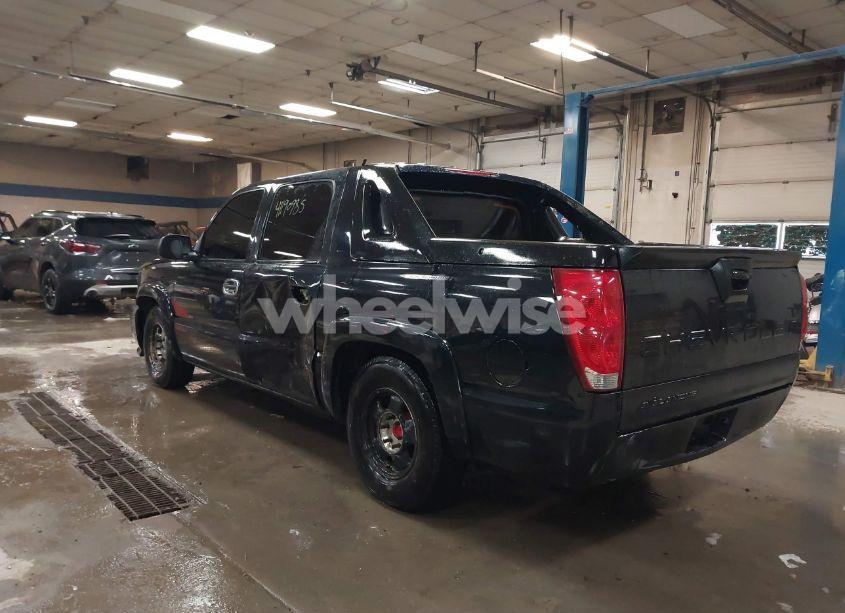 Photo 3 of 2004 Chevrolet Avalanche 1500 (VIN 3GNEK12T04G300546)
