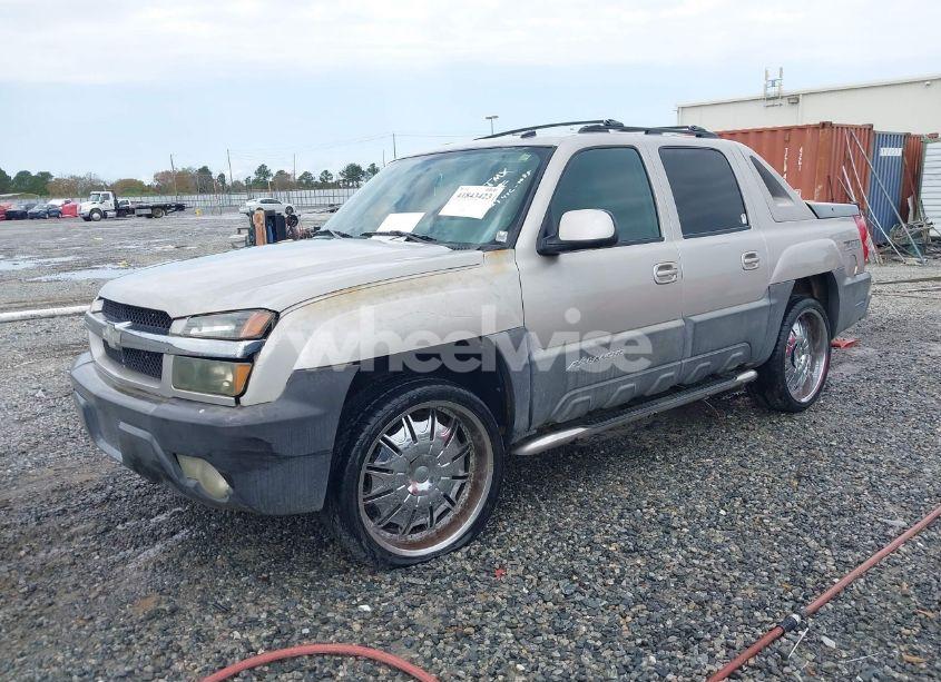 Photo 2 of 2004 Chevrolet Avalanche 1500 (VIN 3GNEK12T24G147409)