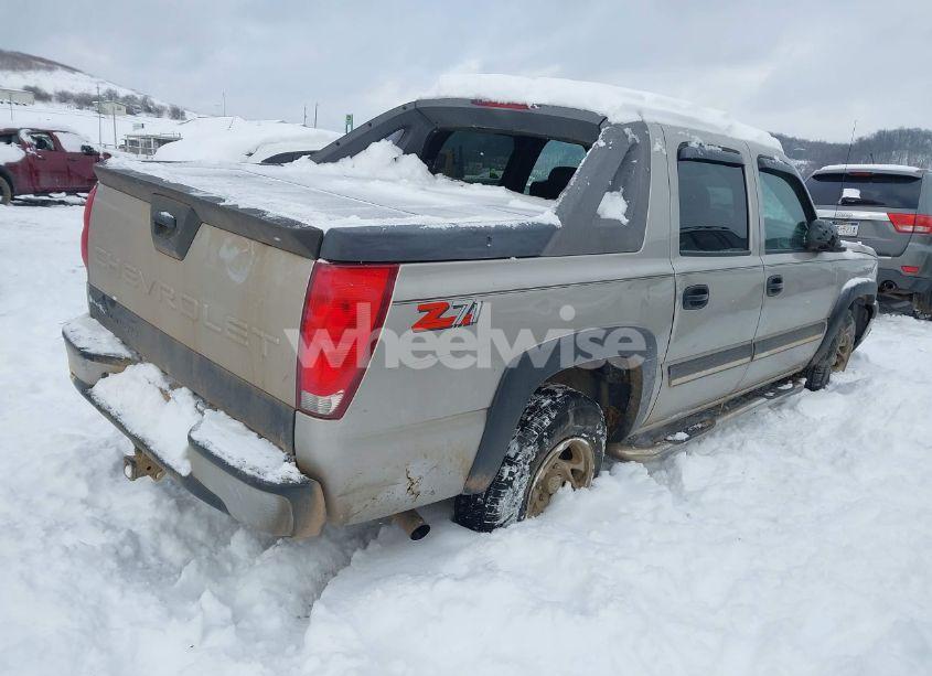 Photo 4 of 2004 Chevrolet Avalanche 1500 (VIN 3GNEK12T34G333377)