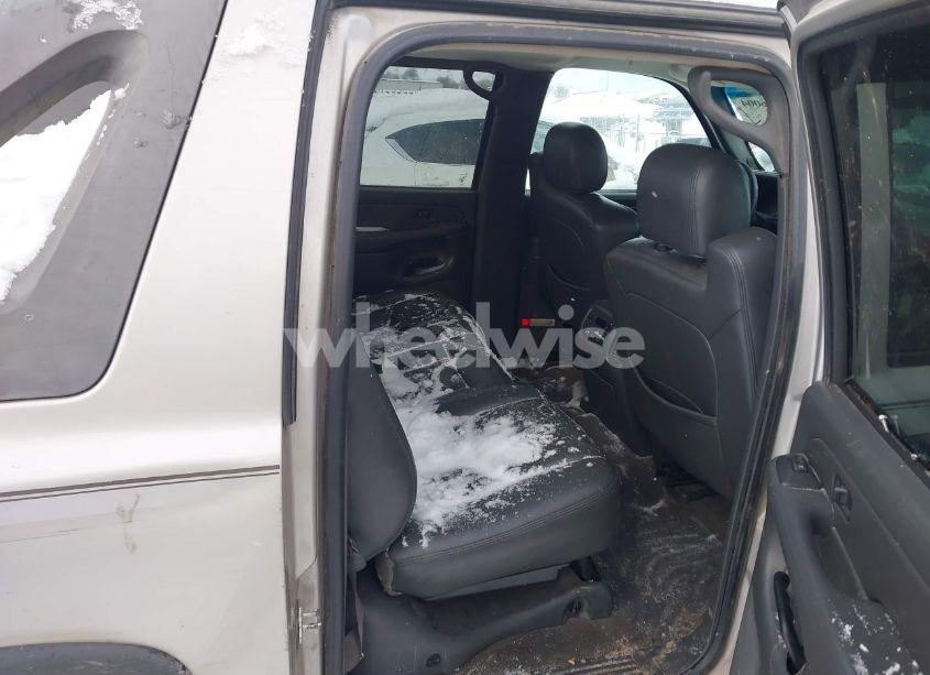 Photo 8 of 2004 Chevrolet Avalanche 1500 (VIN 3GNEK12T34G333377)