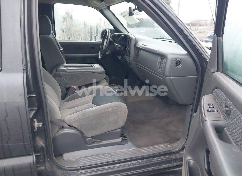 Photo 5 of 2004 Chevrolet Avalanche 1500 (VIN 3GNEK12T34G335887)