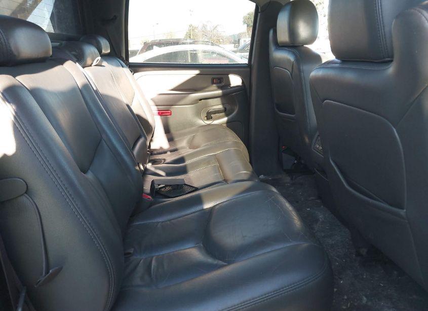 Photo 8 of 2004 Chevrolet Avalanche (VIN 3GNEK12T54G332540)