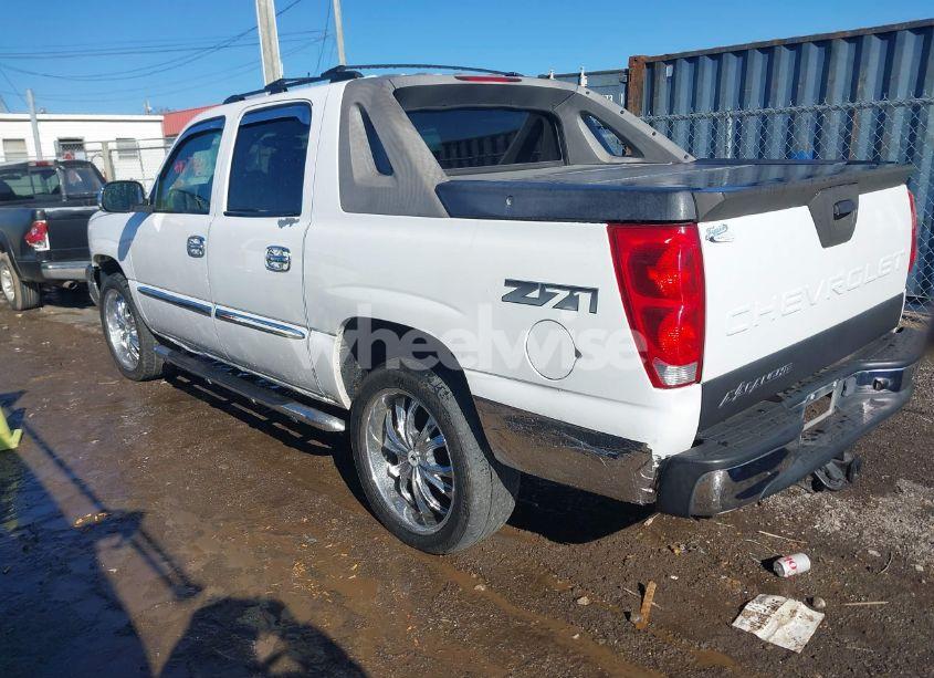Photo 3 of 2004 Chevrolet Avalanche 1500 (VIN 3GNEK12T64G144156)