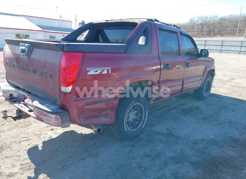Photo 4 of 2004 Chevrolet Avalanche 1500 (VIN 3GNEK12T64G285793)