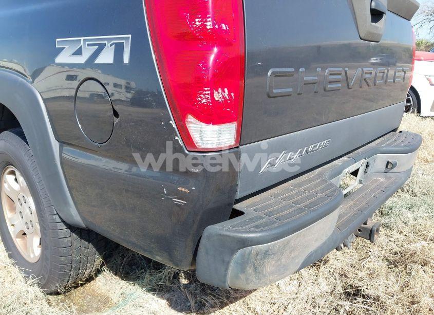 Photo 16 of 2004 Chevrolet Avalanche 1500 (VIN 3GNEK12T74G118567)
