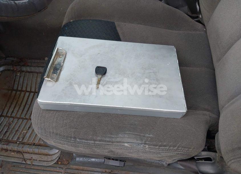 Photo 11 of 2004 Chevrolet Avalanche 1500 (VIN 3GNEK12T74G334998)