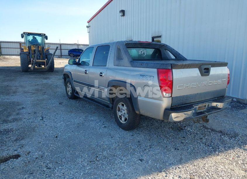 Photo 3 of 2004 Chevrolet Avalanche 1500 (VIN 3GNEK12T74G334998)