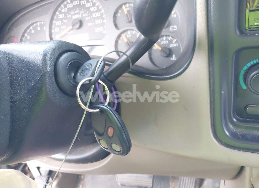 Photo 11 of 2004 Chevrolet Avalanche 1500 (VIN 3GNEK12T94G206746)