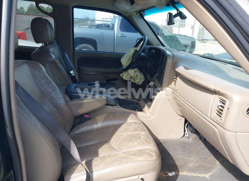 Photo 5 of 2004 Chevrolet Avalanche 1500 (VIN 3GNEK12T94G206746)