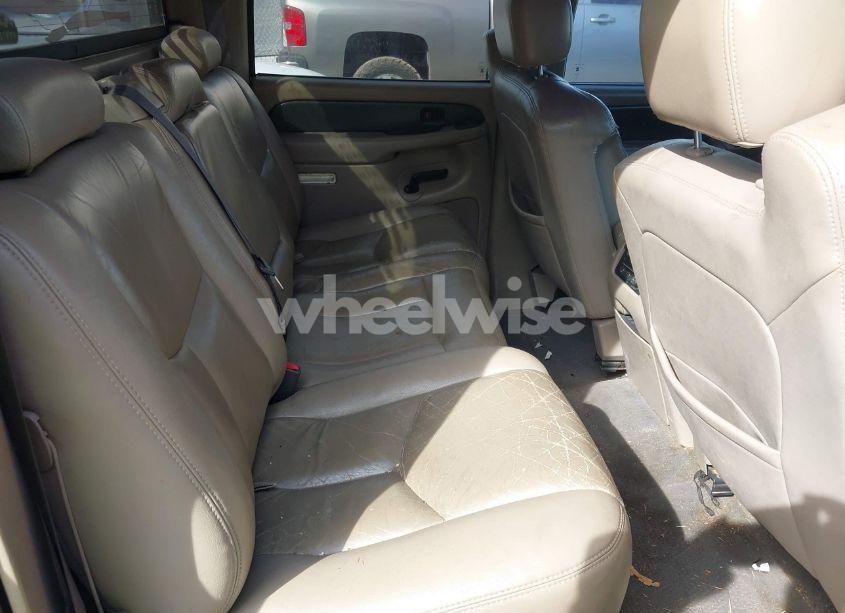 Photo 8 of 2004 Chevrolet Avalanche 1500 (VIN 3GNEK12T94G206746)