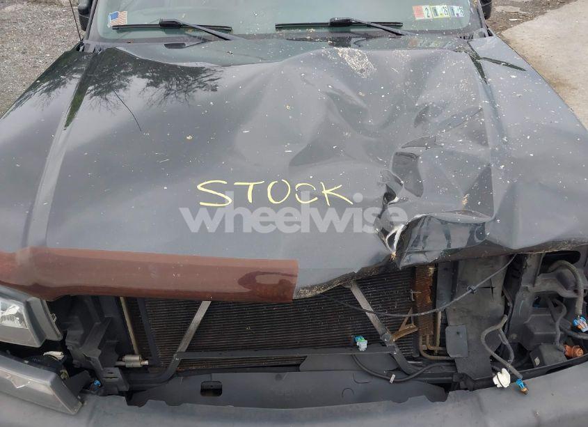 Photo 10 of 2004 Chevrolet Avalanche 1500 (VIN 3GNEK12T94G216824)