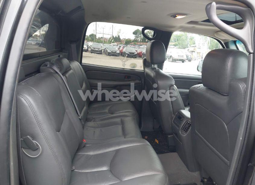 Photo 8 of 2004 Chevrolet Avalanche 1500 (VIN 3GNEK12T94G216824)