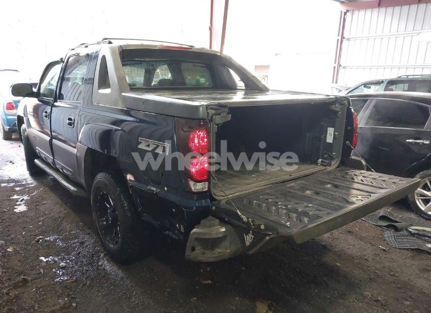 Photo 3 of 2004 Chevrolet Avalanche 1500 (VIN 3GNEK12TX4G168220)