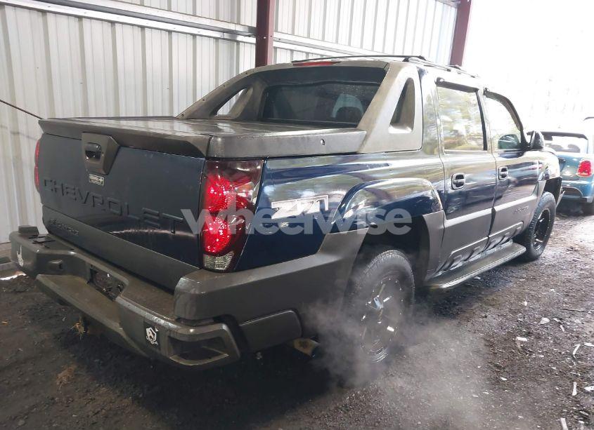 Photo 4 of 2004 Chevrolet Avalanche 1500 (VIN 3GNEK12TX4G168220)