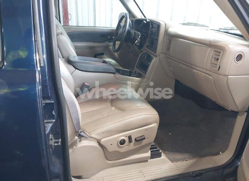 Photo 5 of 2004 Chevrolet Avalanche 1500 (VIN 3GNEK12TX4G168220)