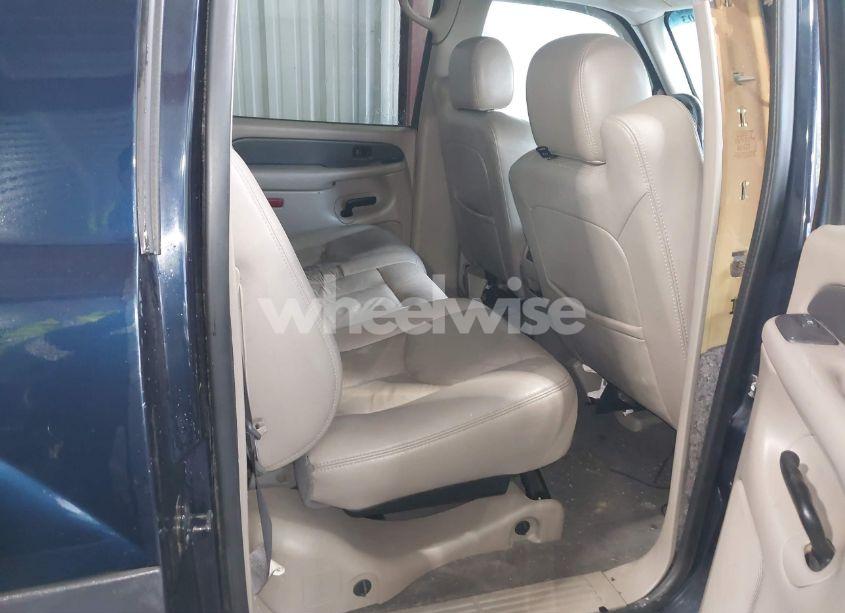 Photo 8 of 2004 Chevrolet Avalanche 1500 (VIN 3GNEK12TX4G168220)