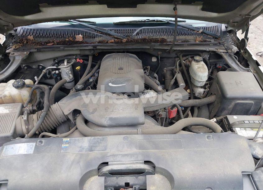 Photo 10 of 2004 Chevrolet Avalanche 1500 (VIN 3GNEK12TX4G226357)