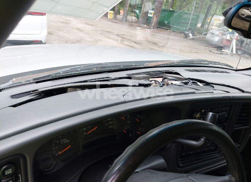 Photo 14 of 2004 Chevrolet Avalanche 1500 (VIN 3GNEK12TX4G226357)