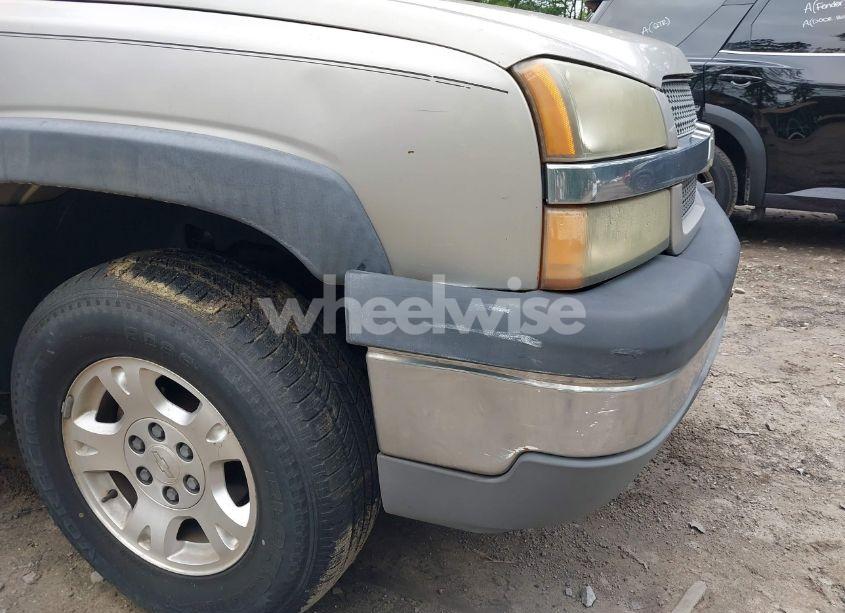 Photo 6 of 2004 Chevrolet Avalanche 1500 (VIN 3GNEK12TX4G226357)