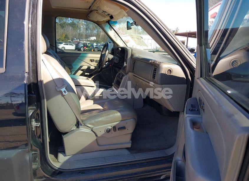 Photo 5 of 2005 Chevrolet Avalanche 1500 Z71 (VIN 3GNEK12Z05G224820)