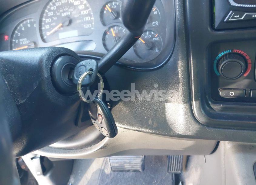 Photo 11 of 2005 Chevrolet Avalanche 1500 Z71 (VIN 3GNEK12Z35G272098)