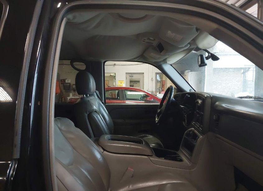 Photo 5 of 2005 Chevrolet Avalanche Z71 (VIN 3GNEK12Z45G140368)