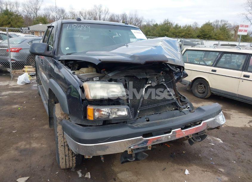 2005 Chevrolet Avalanche 1500 Z71 (VIN 3GNEK12Z65G158810) main photo