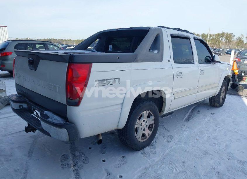 Photo 4 of 2005 Chevrolet Avalanche 1500 Z71 (VIN 3GNEK12Z95G101520)
