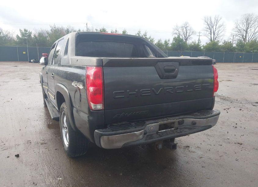 Photo 3 of 2005 Chevrolet Avalanche 1500 LT (VIN 3GNEK12Z95G289584)