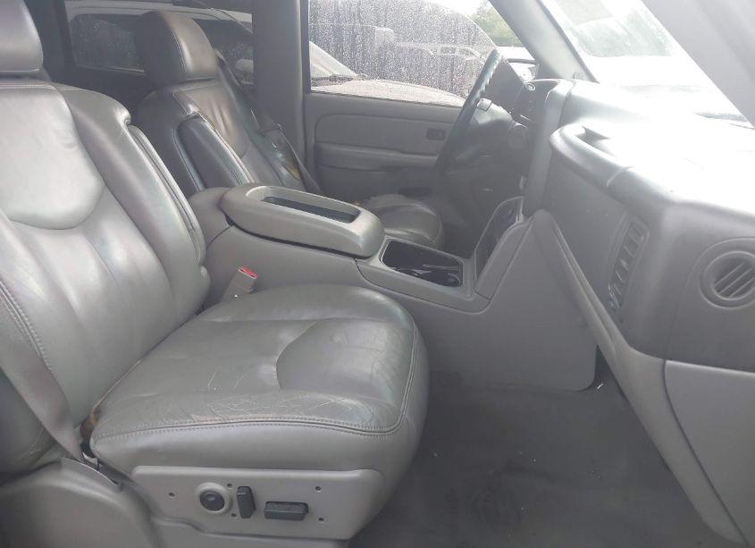 Photo 5 of 2005 Chevrolet Avalanche 1500 LT (VIN 3GNEK12Z95G289584)