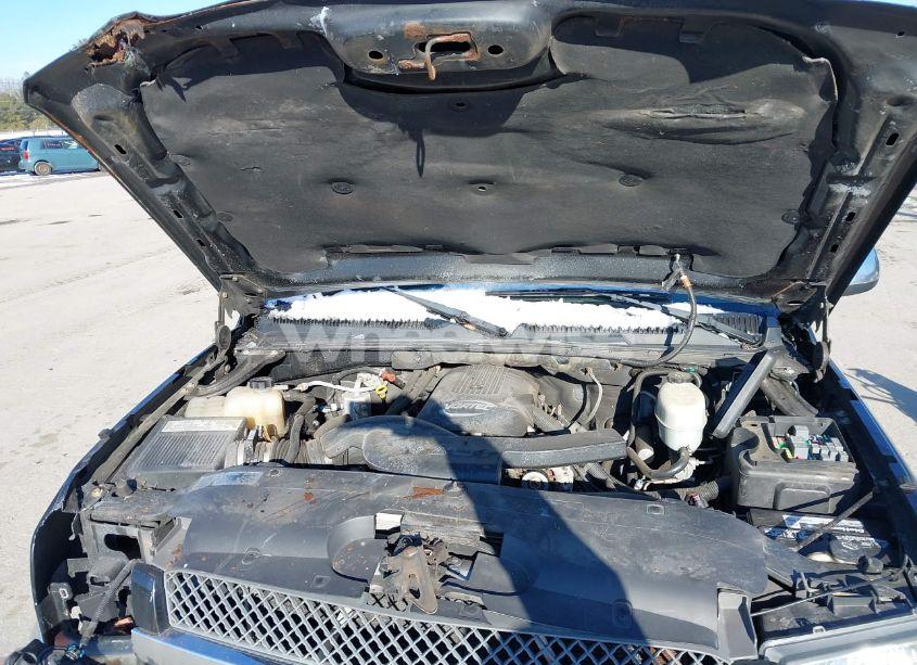 Photo 10 of 2005 Chevrolet Avalanche 1500 LS (VIN 3GNEK12ZX5G210052)