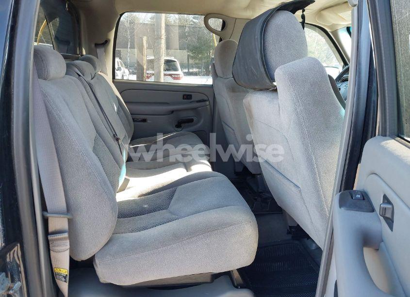 Photo 8 of 2005 Chevrolet Avalanche 1500 LS (VIN 3GNEK12ZX5G210052)