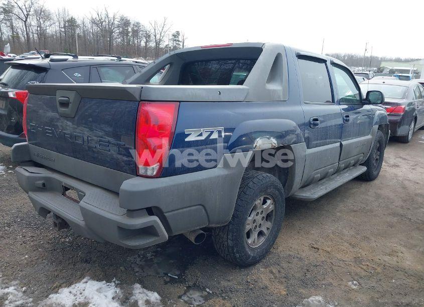 Photo 4 of 2002 Chevrolet Avalanche 1500 (VIN 3GNEK13T12G136557)