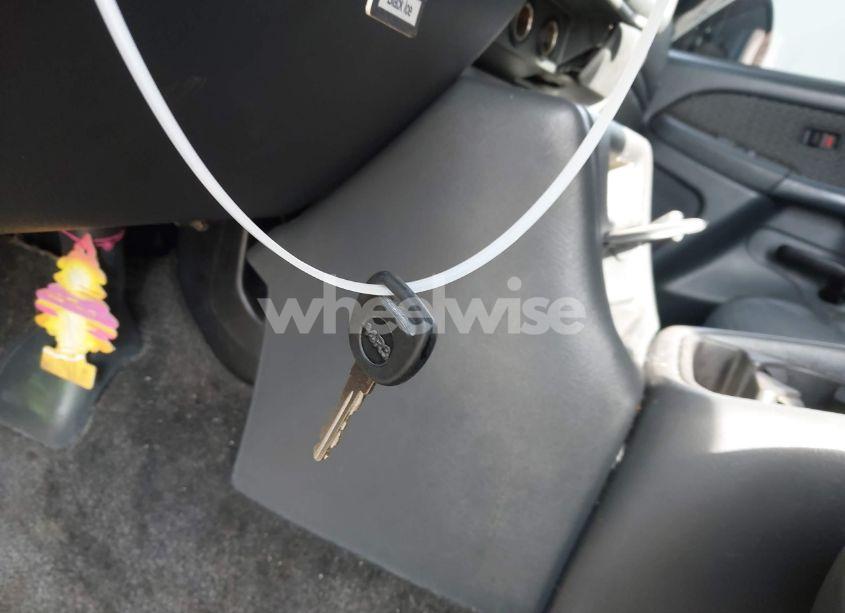 Photo 11 of 2002 Chevrolet Avalanche 1500 (VIN 3GNEK13T12G204839)