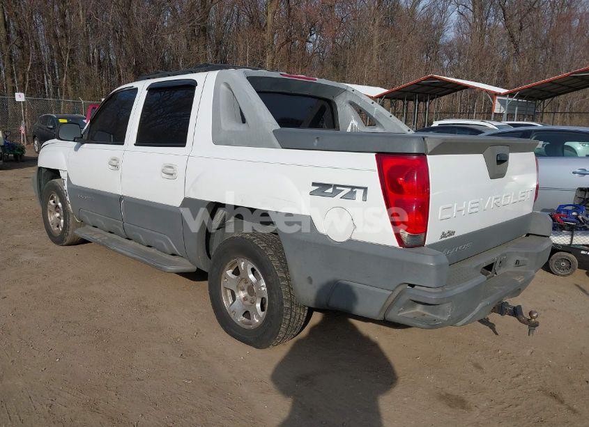 Photo 3 of 2002 Chevrolet Avalanche 1500 (VIN 3GNEK13T12G204839)