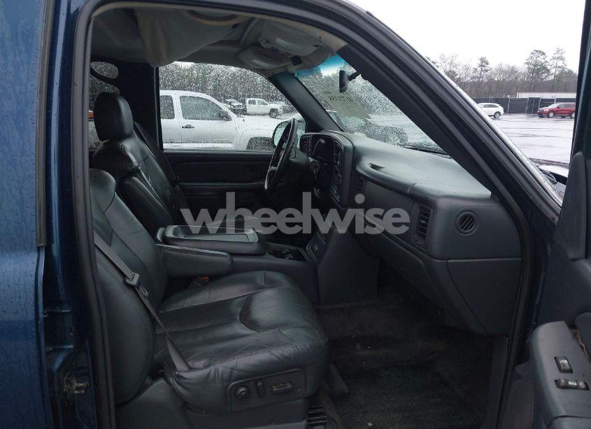 Photo 5 of 2002 Chevrolet Avalanche 1500 (VIN 3GNEK13T32G222341)