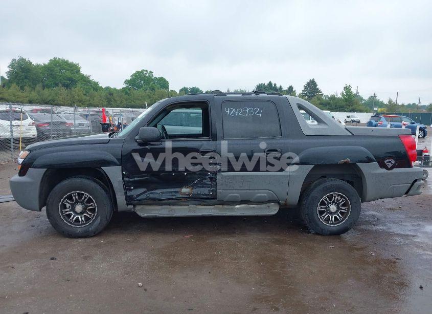 Photo 15 of 2002 Chevrolet Avalanche (VIN 3GNEK13T32G239639)