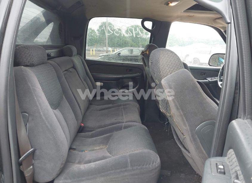 Photo 8 of 2002 Chevrolet Avalanche (VIN 3GNEK13T32G239639)