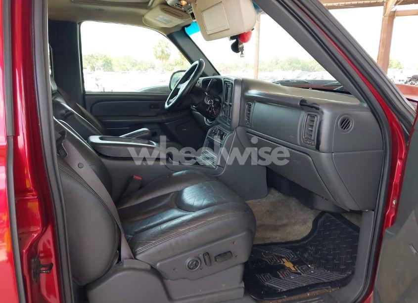 Photo 5 of 2003 Chevrolet Avalanche 1500 (VIN 3GNEK13T33G108258)