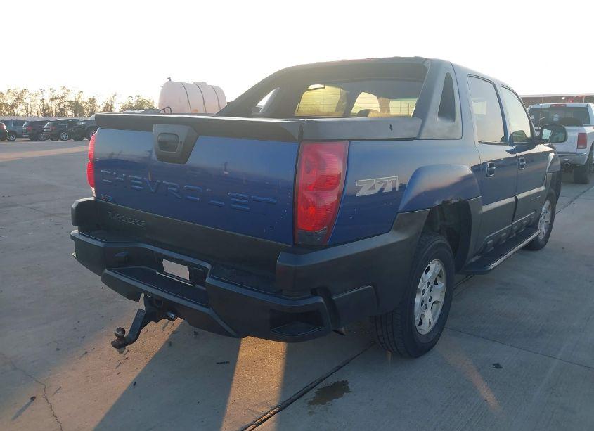 Photo 4 of 2003 Chevrolet Avalanche 1500 (VIN 3GNEK13T33G317743)